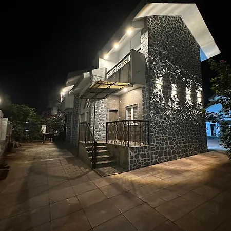Vintage Villa By Mezbaan Lonavala Exterior photo